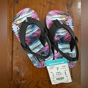 Brand new never worn reef kids flip flops